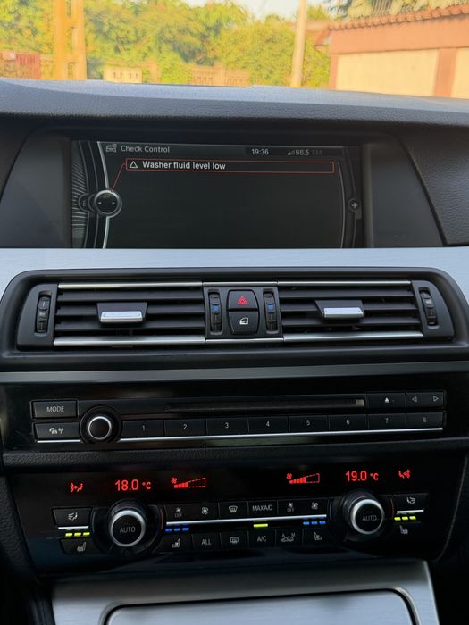 BMW 5 Series 2012 — imagine 5