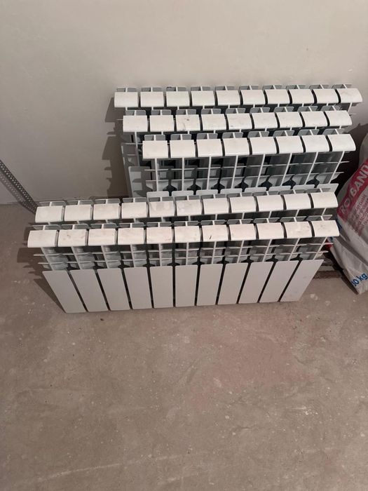 Продам радиатор отопления (батарея) алиминиевая , новые ,