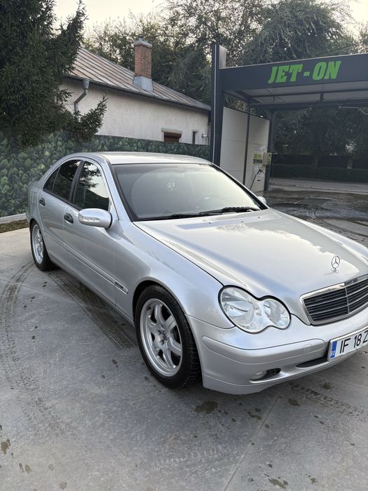 MERCEDES-BENZ E-Class 2004 — imagine 3