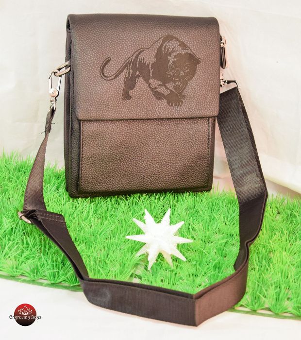 Лазерно гравирана мъжка кожена чанта