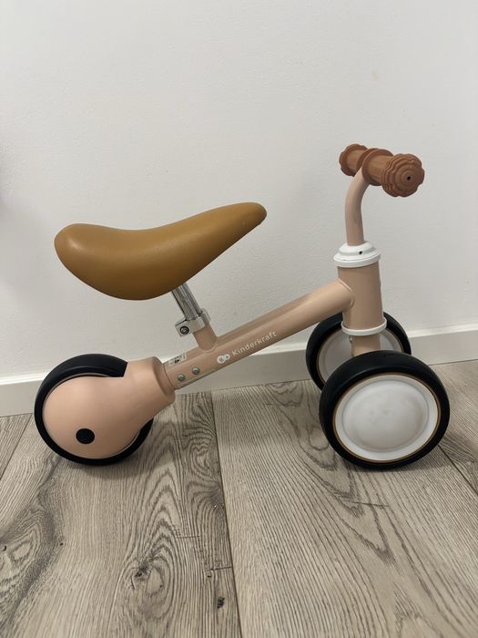 Bicicletă de echilibru Kinderkraft cu 3 roți