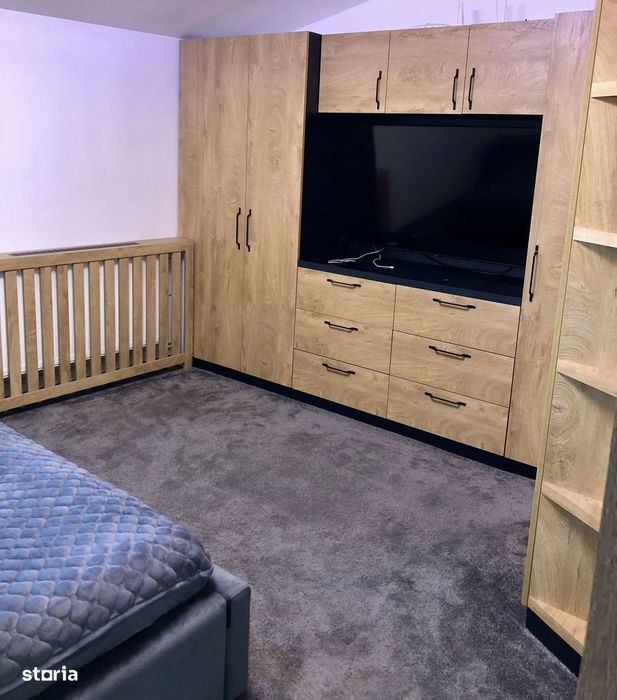 Casă cu 6 camere, garaj și subsol în oraș