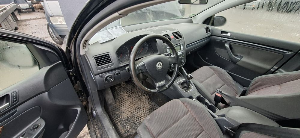 Dezmembrez  Volkswagen Golf 5 1.4 TSI 2007 BLG