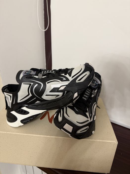 Кроссовка Дольче Габбана размер 40,5-41