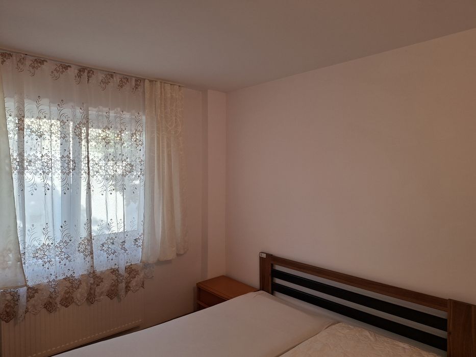 Vand apartement in zona Primăverii