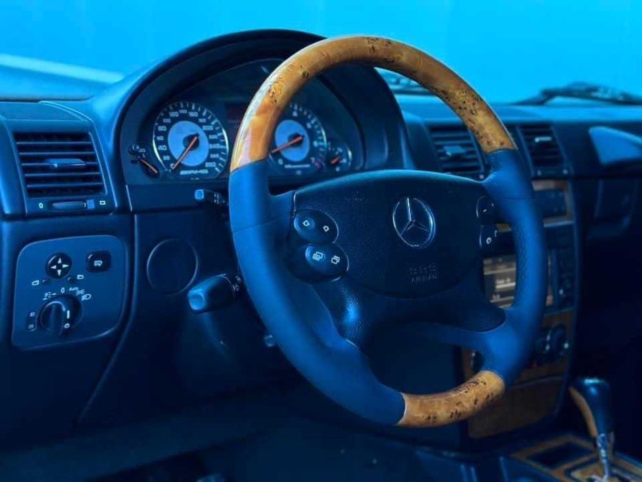 Продава безупречен Mercedes G55 - AMG