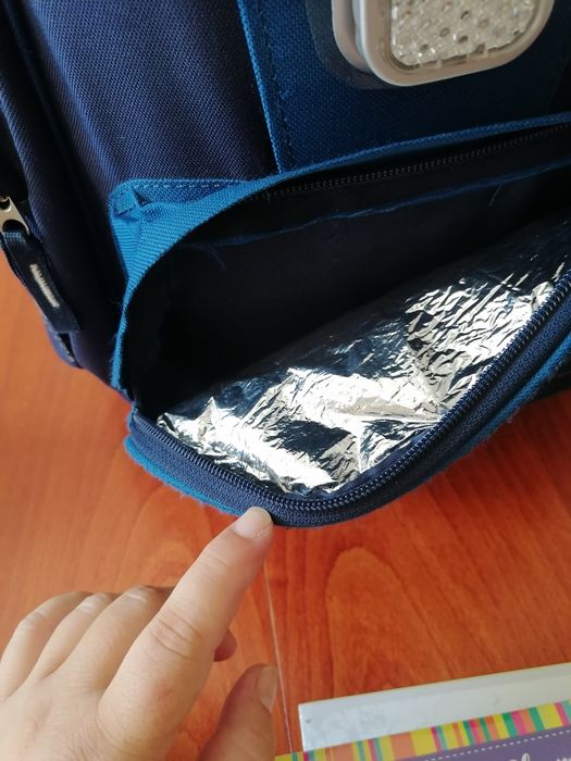 Ученическа раница Target с подарък тетрадки