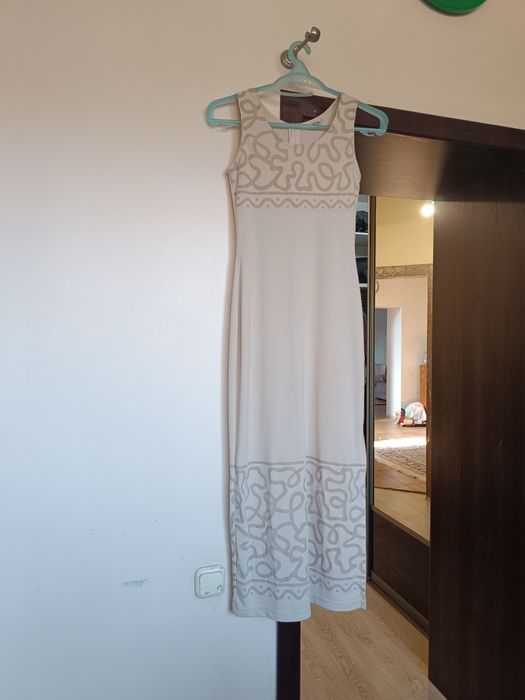 Все в одни руки, платья