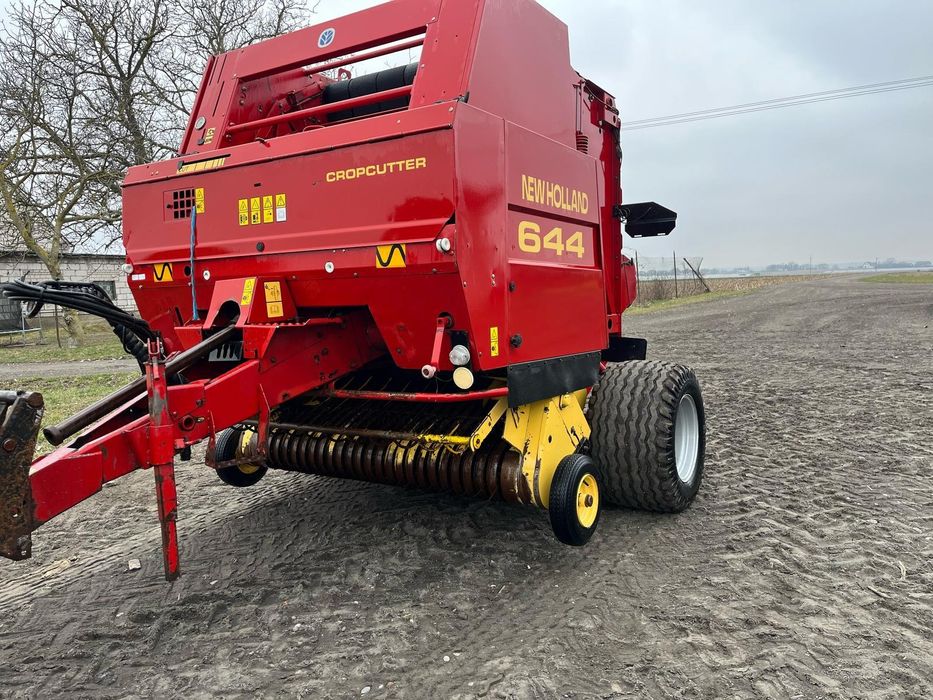 Пресс подборщик рулонный