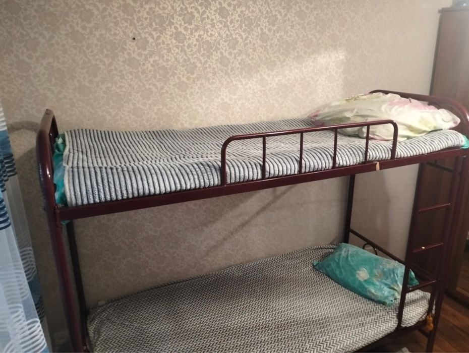 продам кровать, двухярустный