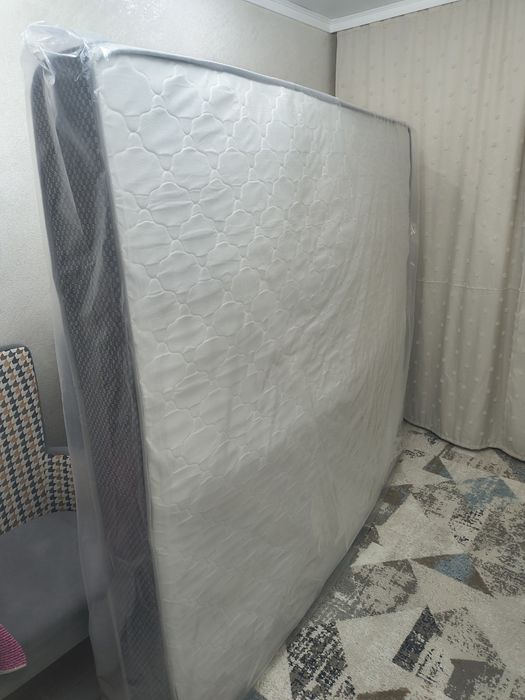 Матрас новый размеры 160*200
