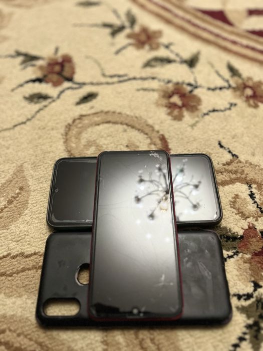 Samsung A10 , Redmi 9A