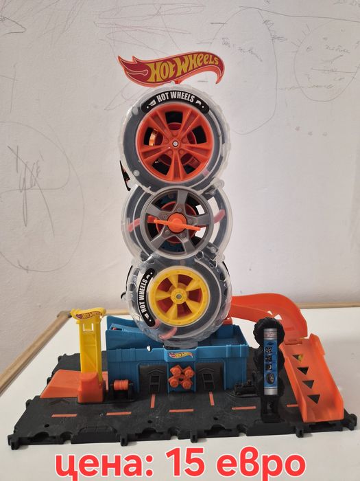 Hot wheels писти и камиони