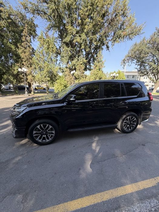 2023 Landcruiser prado