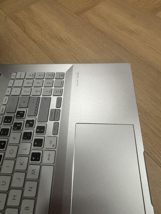 Laptop Asus VIVOBOOK