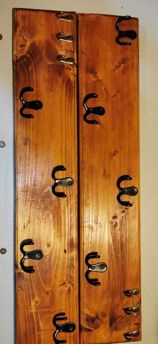 Cuier rustic lucrat manual 4 agatatori de haine si 3 de chei ST sau DR