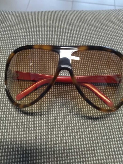 Swarovski/ Valentino/ Rey ban очила