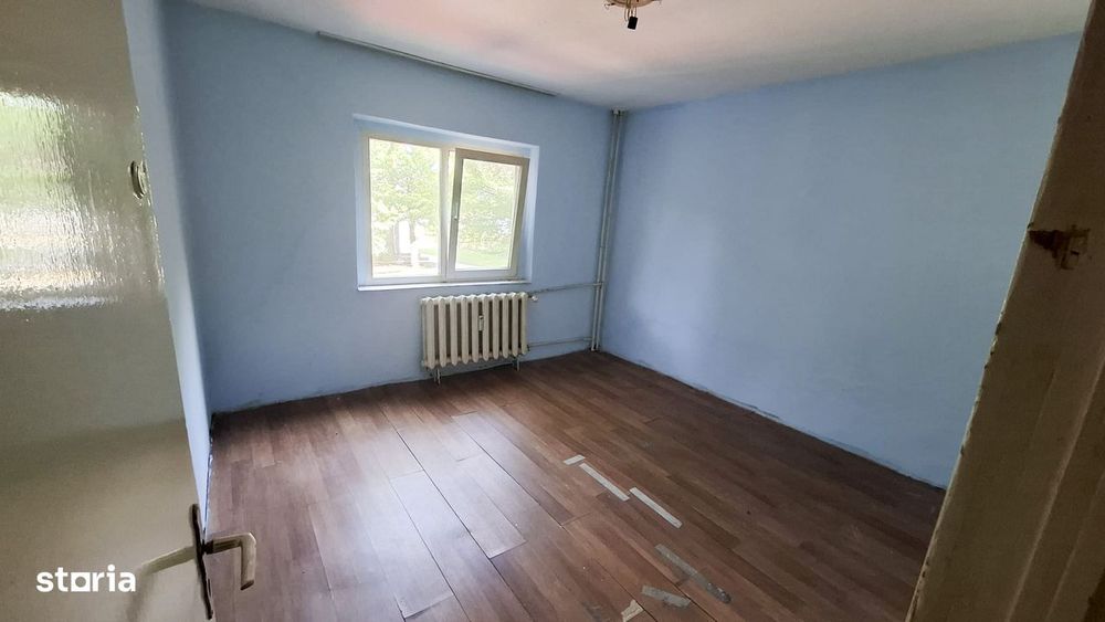 Apartament  2 camere, nerenovat,  Rădăuți
