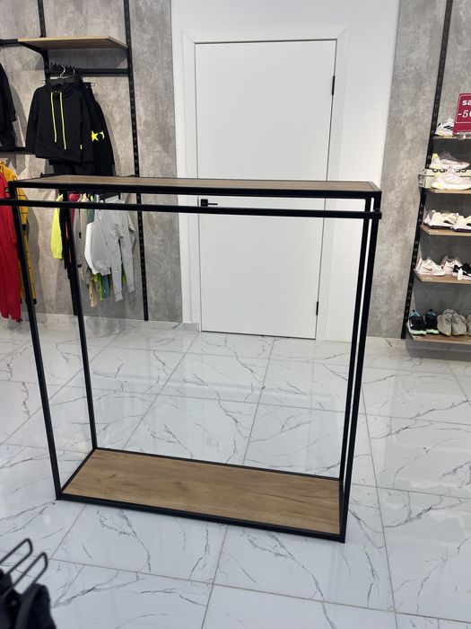 Вешала напольные для магазина одежды