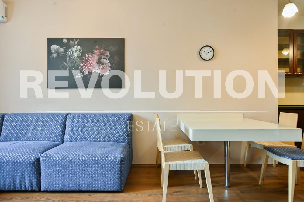 Двустаен апартамент в ж.к. Зона Б-18.