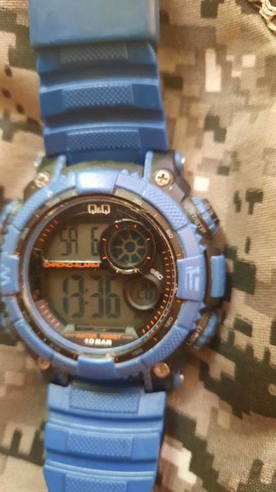 Ceas Q&Q, wr 100 metri