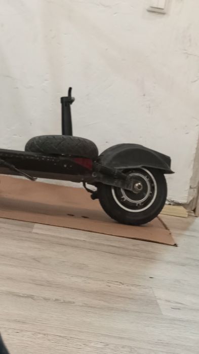Продам электросамокат