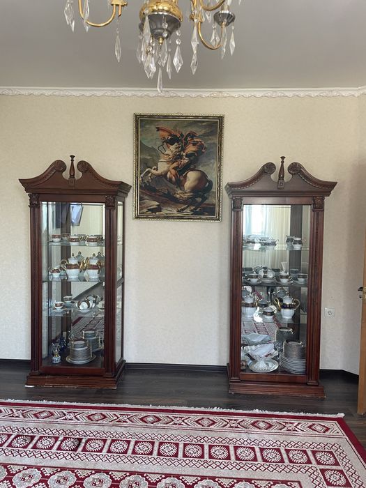 Сервант гостинный