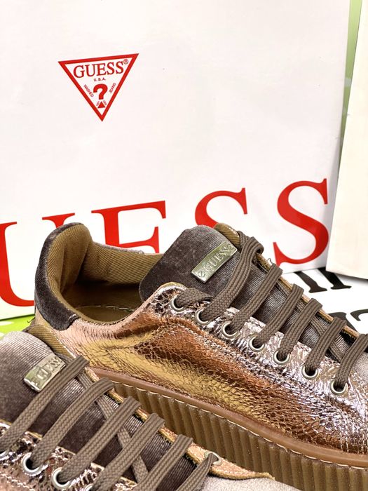 Дамски маратонки GUESS FLDEN3