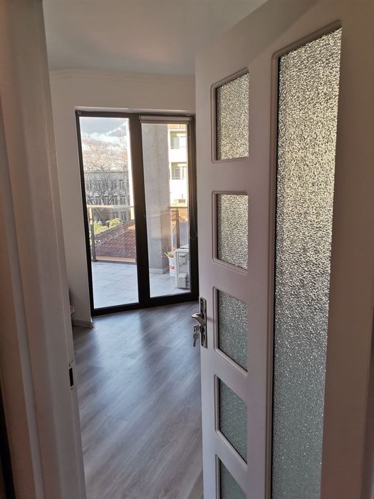 Дава се под наем Едностаен апартамент в Свиленград - 54 кв.м за 298.86 € - Снимка #3