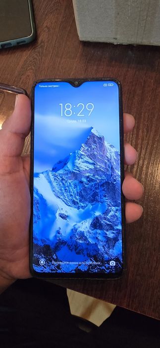 Продам Redmi Note 8 pro 6/128 гб без царапин идеал