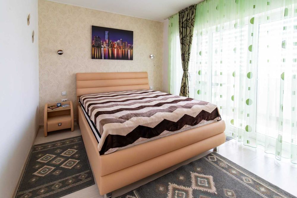 Proprietar direct | Apartament tip casă | Curte proprie și vedere deschisă către Lempeș și Bucegi