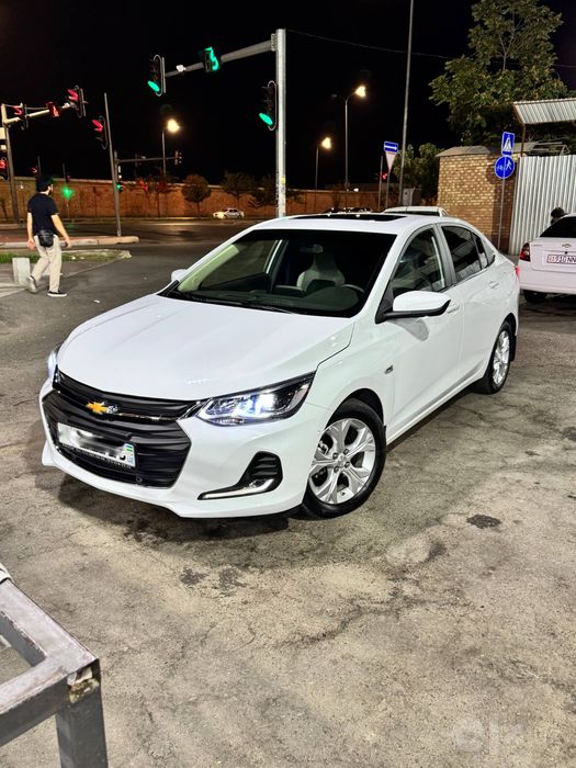 Chevrolet onix premier plus