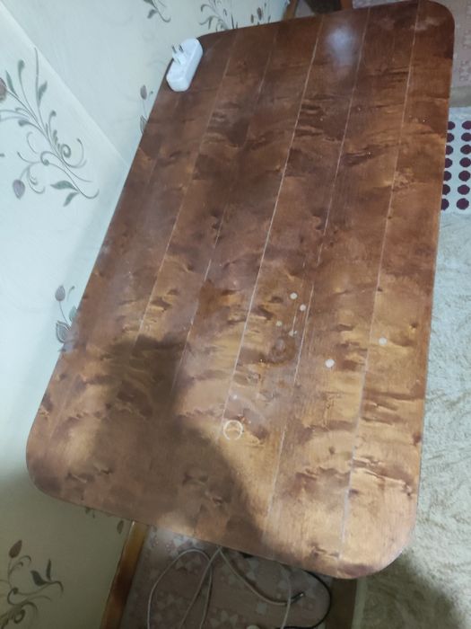 Продам столик журнальный