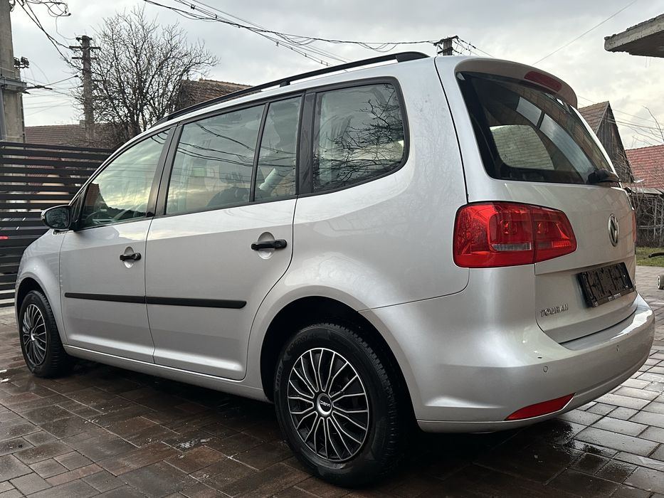 VW Touran 2011 1.6TDI / Rate doar cu buletinul / Avans Zero/ Garantie