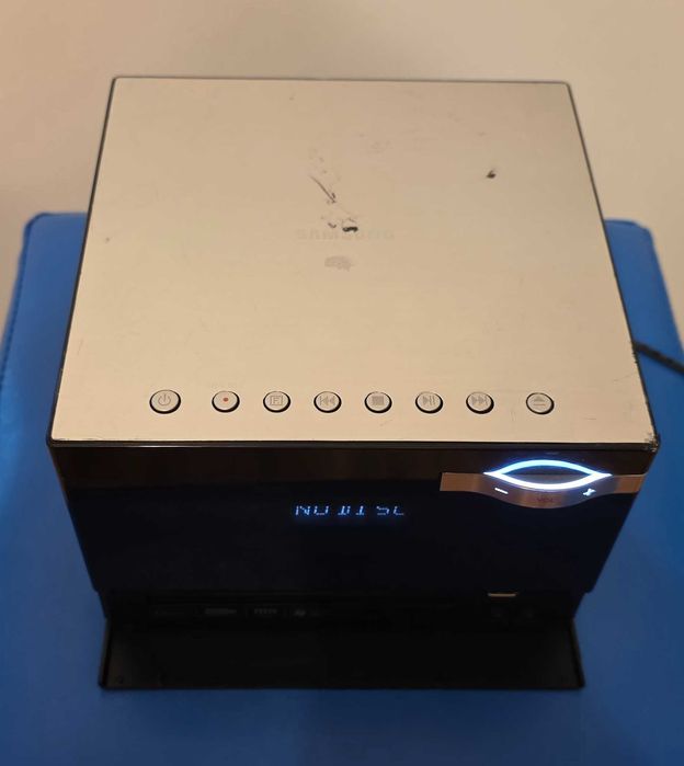 Sistem Audio Micro Hi-Fi Samsung MM-E330D