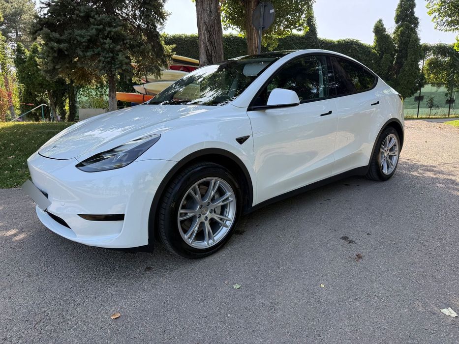 Tesla Model Y Standard Range 2024 - 97.500 km