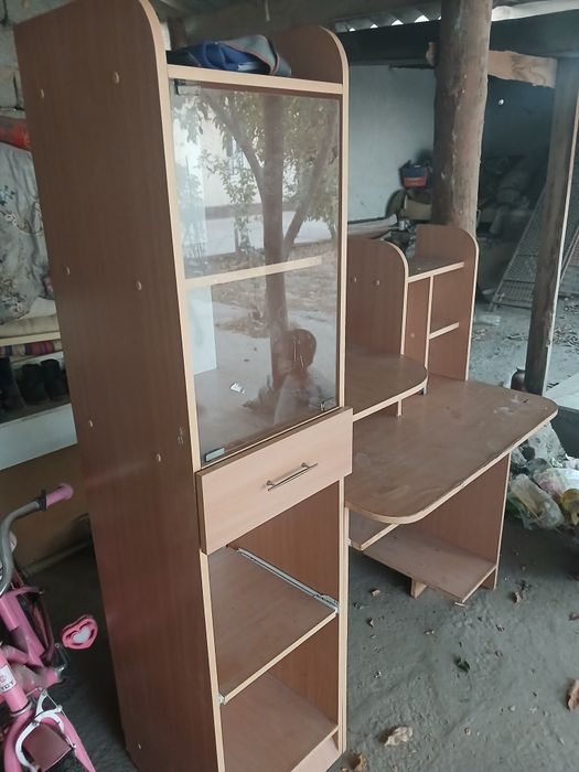 Стол для компьютера