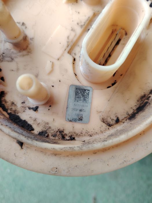 Помпа в резервоара за 2.0 тди комънрейл / VW Audi Skoda Seat