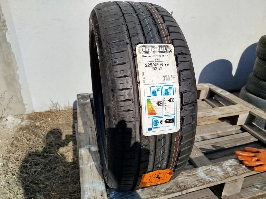 225/45/19 Континентал ДОТ 2018 г - САМО 1 брой - Чисто Нова