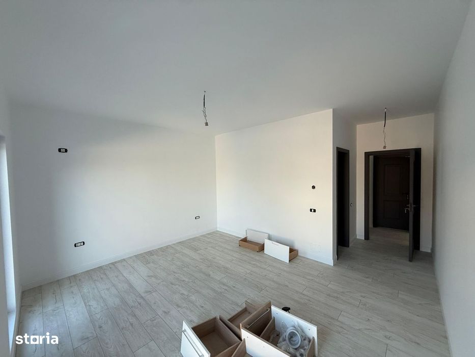 Casa 170 mp Curte 700 mp
