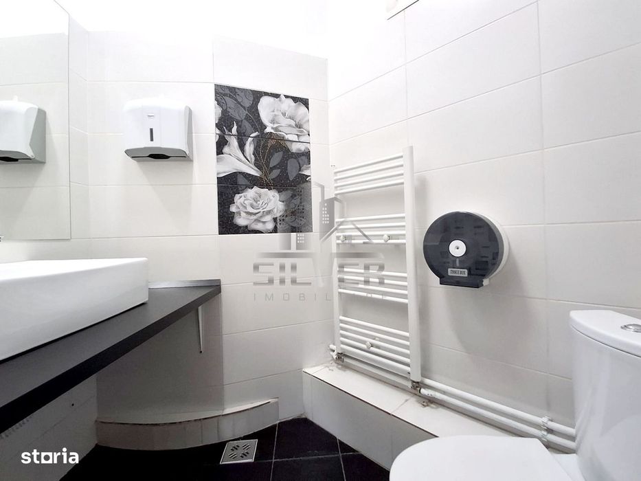 Casa individuala pretabila ptr birouri sau cabinete stomatologice.