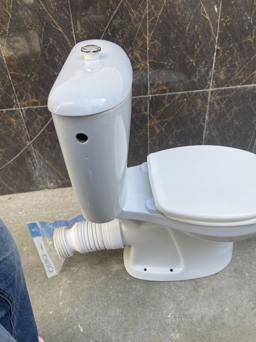 Продам унитаз в хорошом состаяние