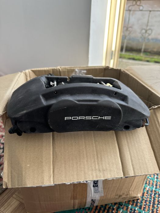 Спирачени апарати от Porsche Macan Brembo 345x30 мм