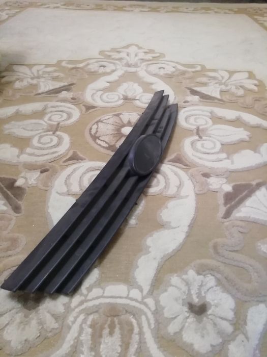 Решетка на приору передней