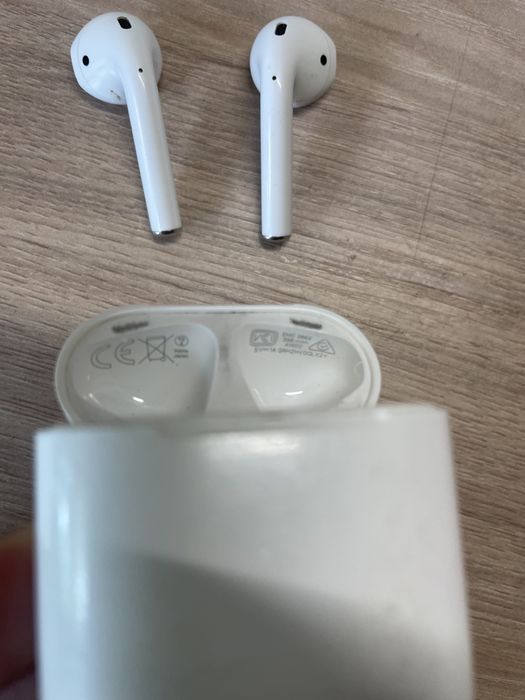 Наушники AirPods 1 и 2