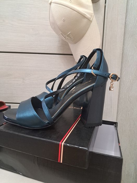 Продам новый  летний обувь