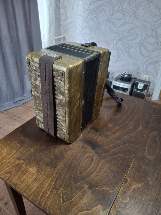 Баян гармонь 25000т
