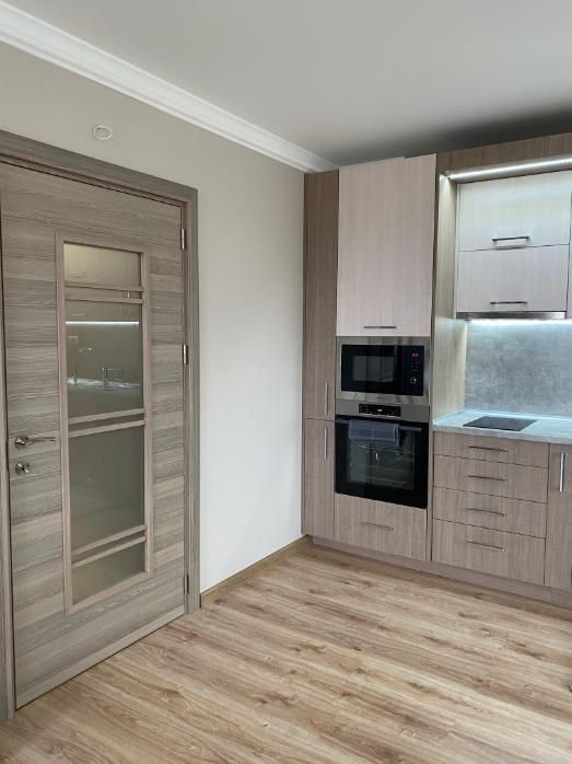 Дава се под наем Двустаен апартамент в Пловдив, Христо Смирненски - 75 кв.м за 475 € - Снимка #1