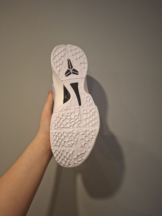 Kobe 6 kaitlin clark  armory blue