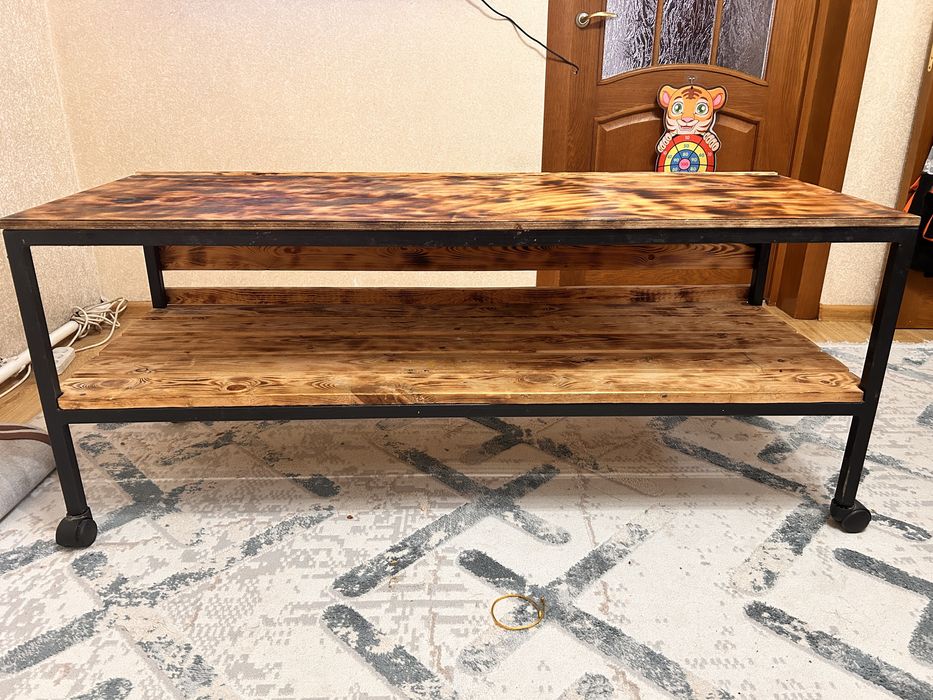 Стол под телевизор